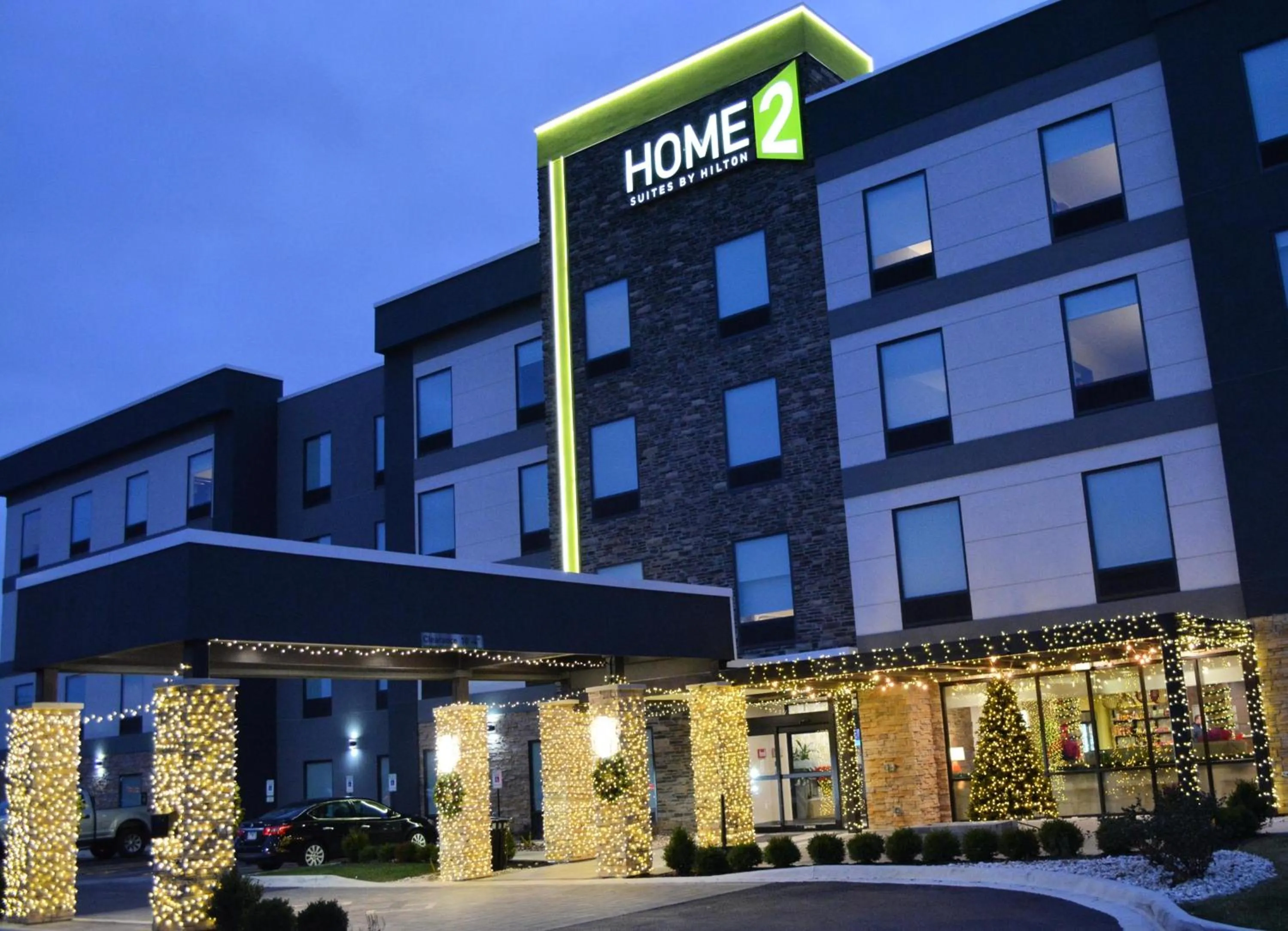 Property building in Home2 Suites By Hilton Bolingbrook Chicago
