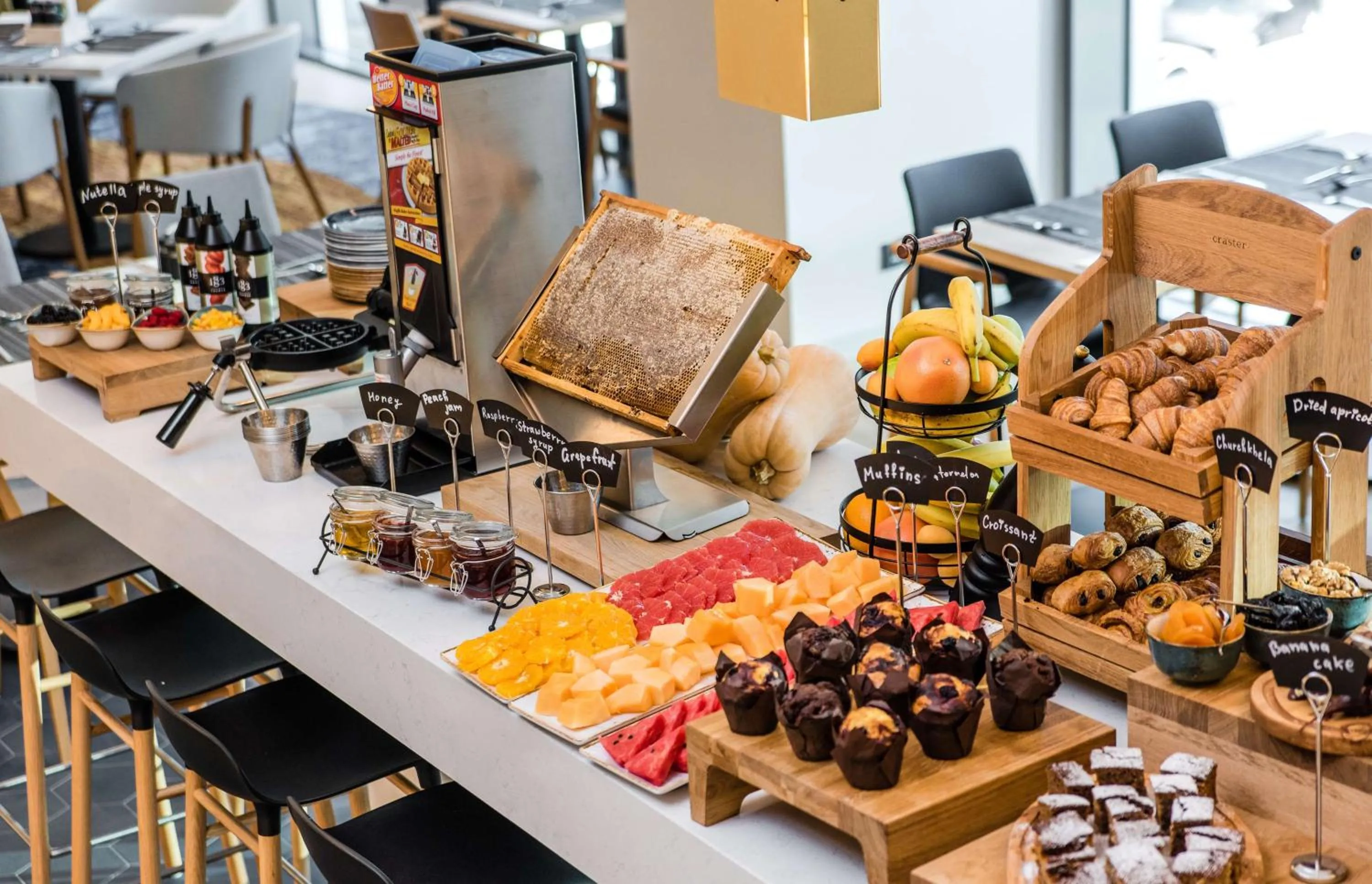 Restaurant/places to eat in Hilton Garden Inn Tbilisi Riverview