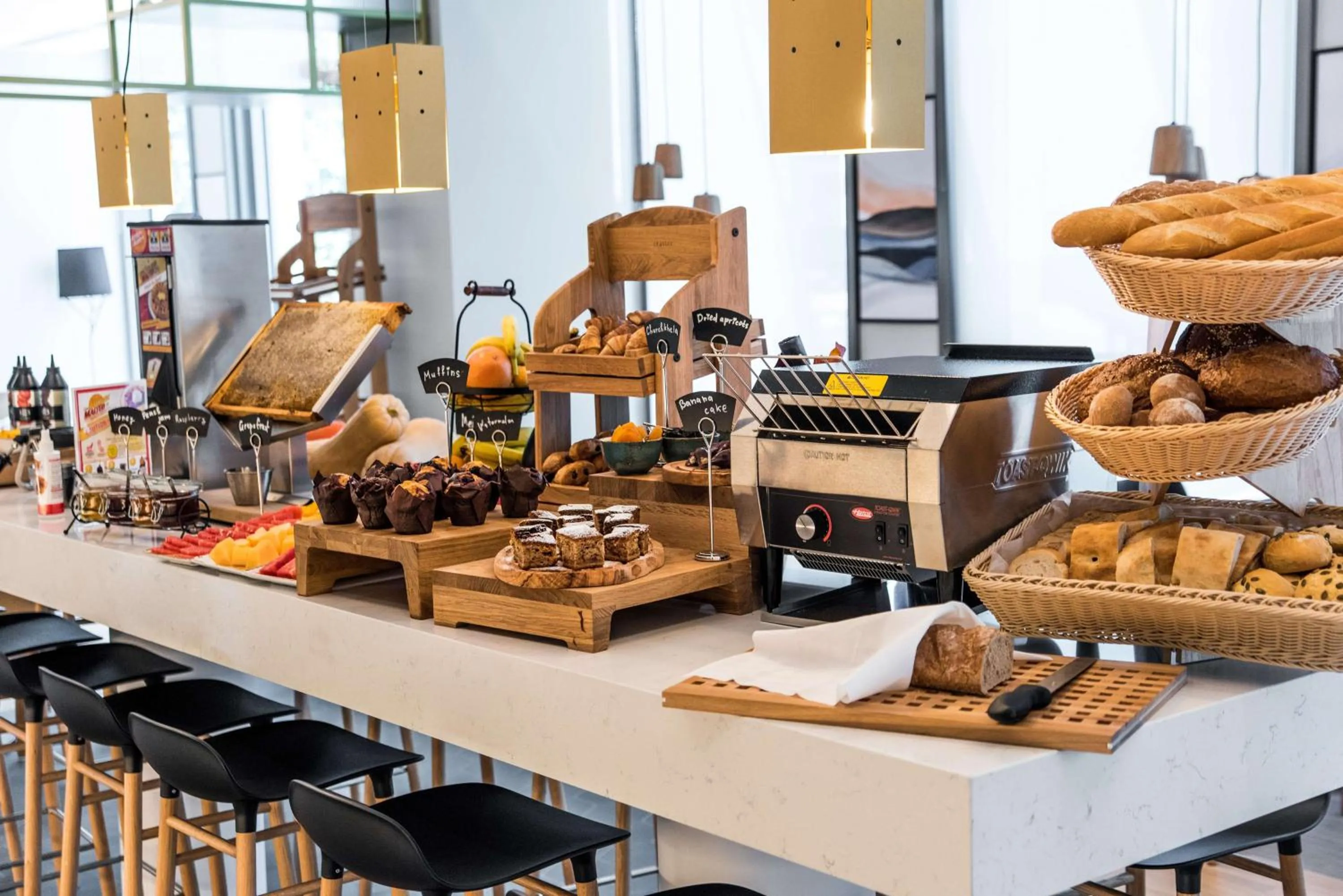 Restaurant/places to eat in Hilton Garden Inn Tbilisi Riverview