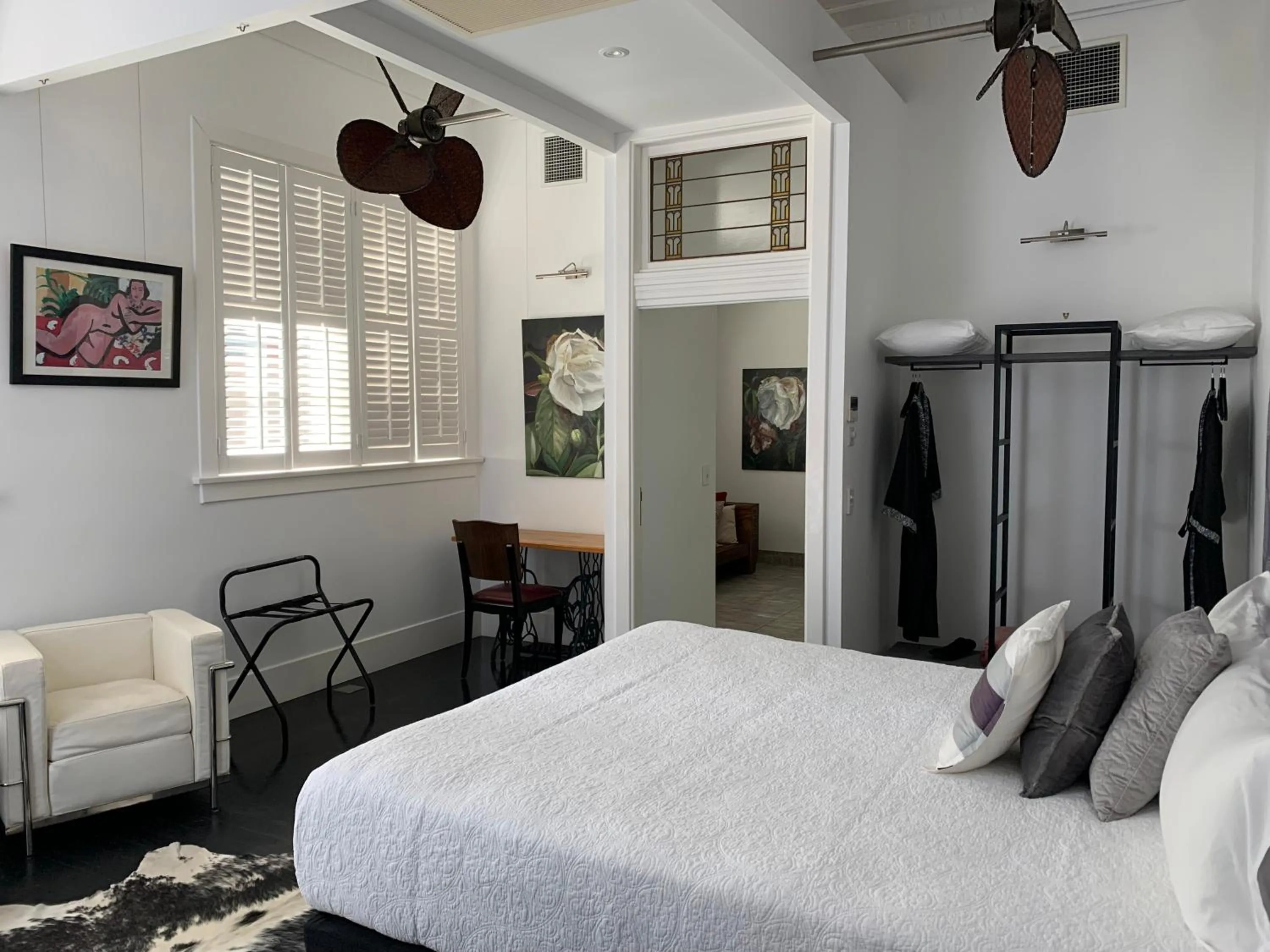 Bed in CIRCA 1936 Art Hotel