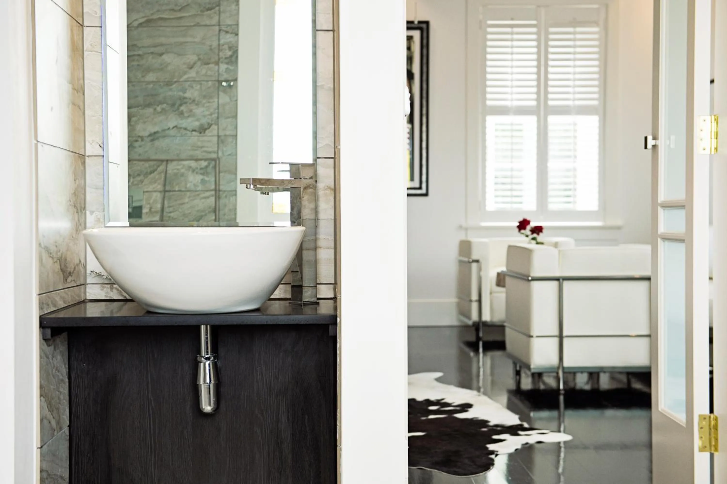 Toilet in CIRCA 1936 Art Hotel