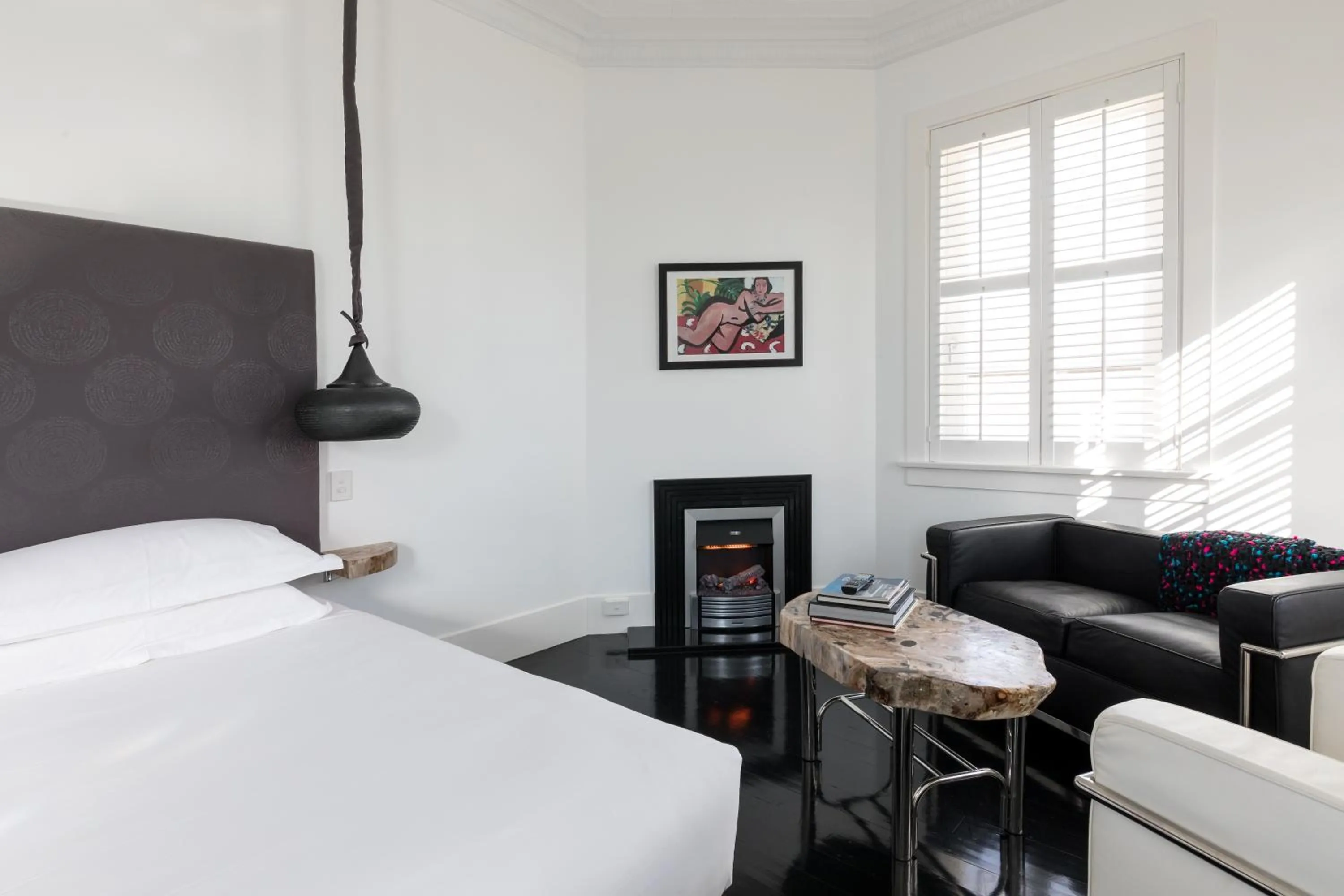 Seating area, Bed in CIRCA 1936 Art Hotel