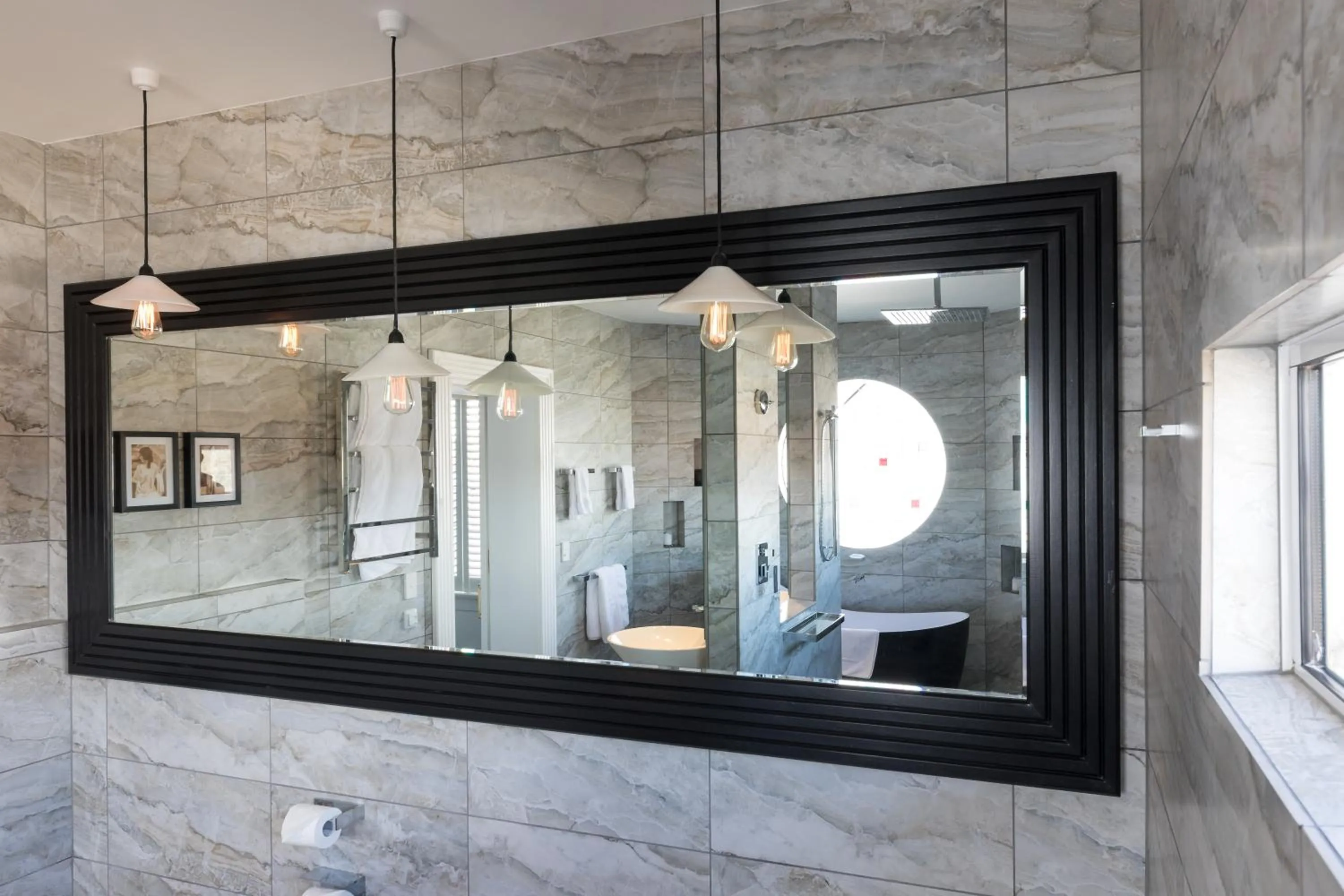 Toilet in CIRCA 1936 Art Hotel