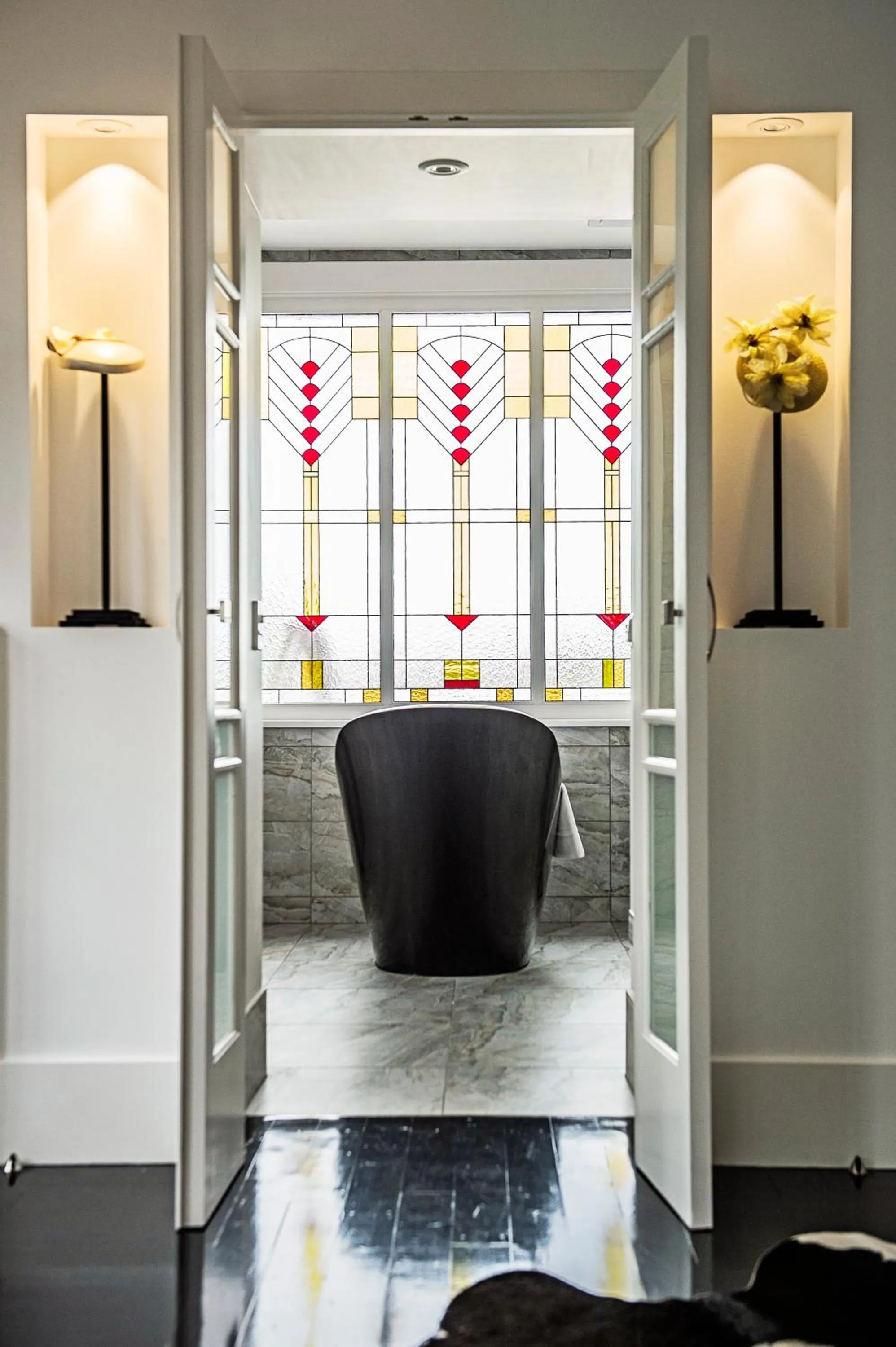 Bathroom in CIRCA 1936 Art Hotel