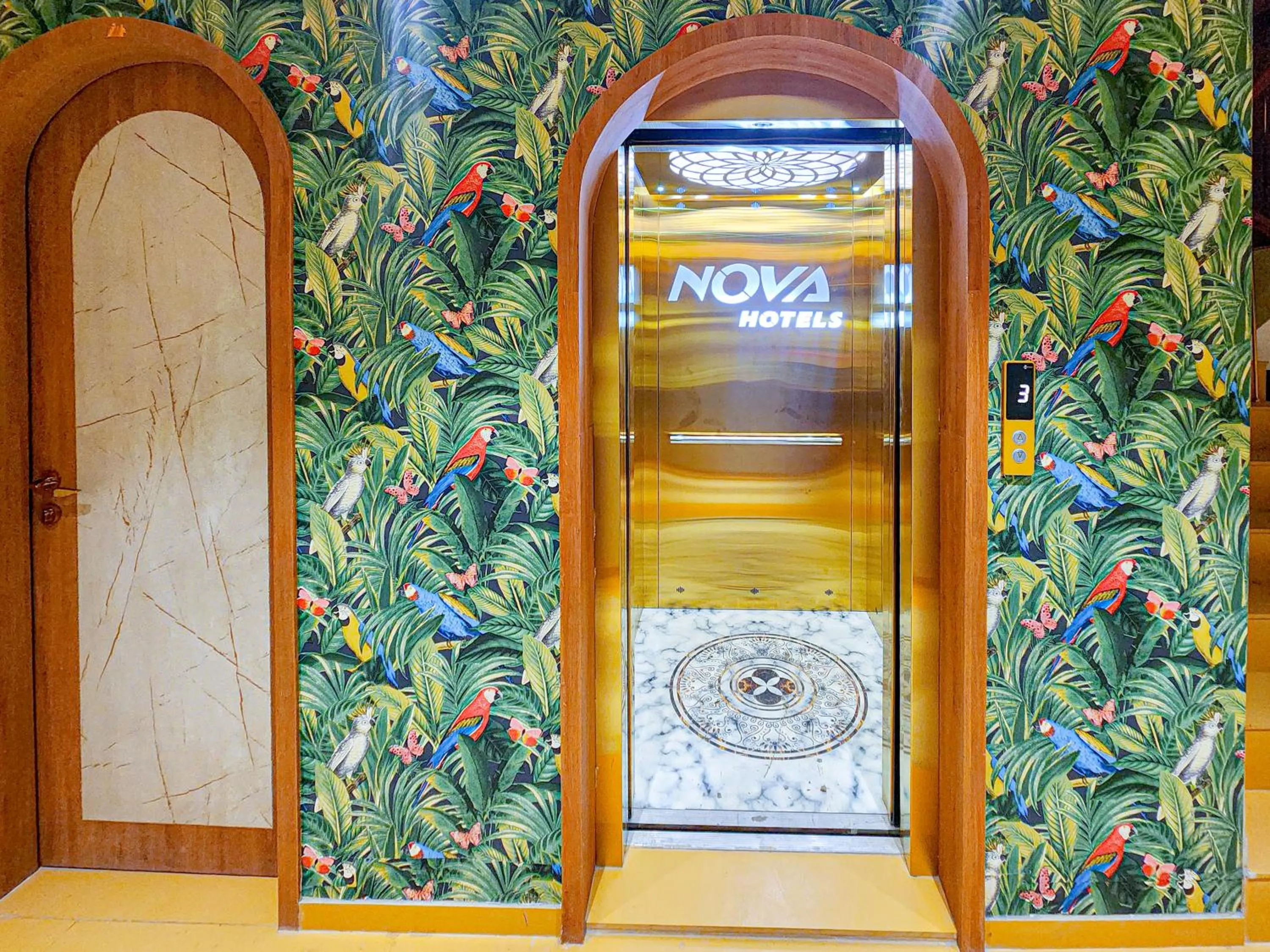 elevator in Hotel Nova Bliss