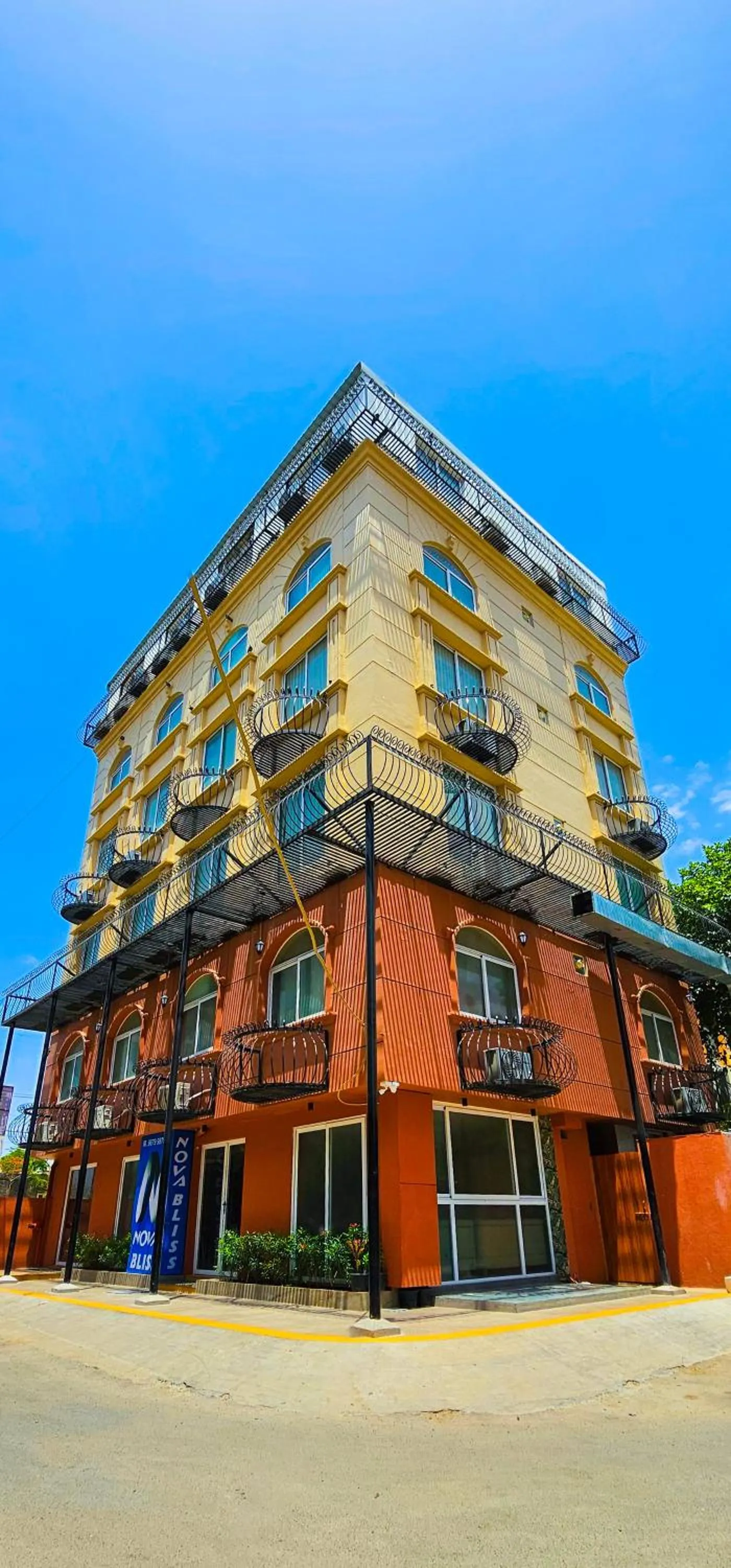 Facade/entrance in Hotel Nova Bliss