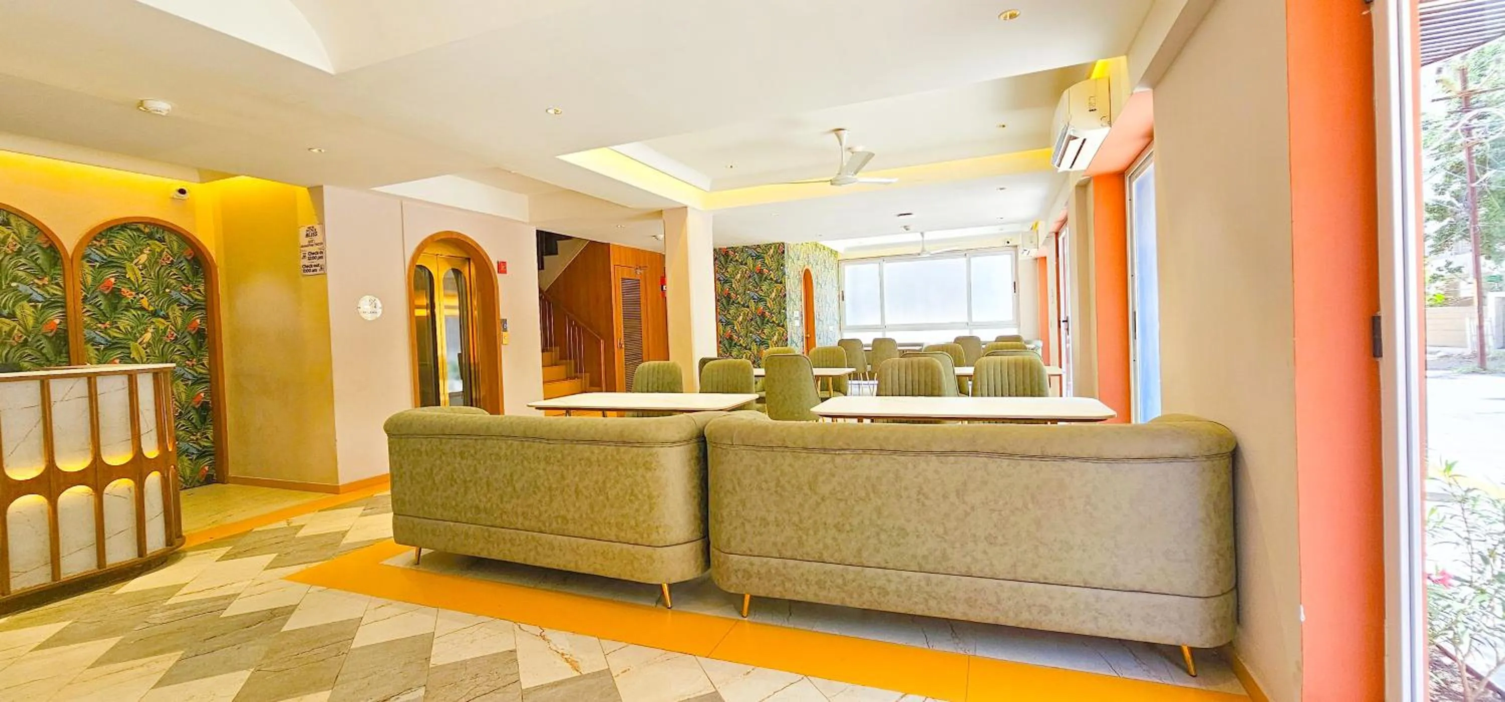 Restaurant/places to eat in Hotel Nova Bliss