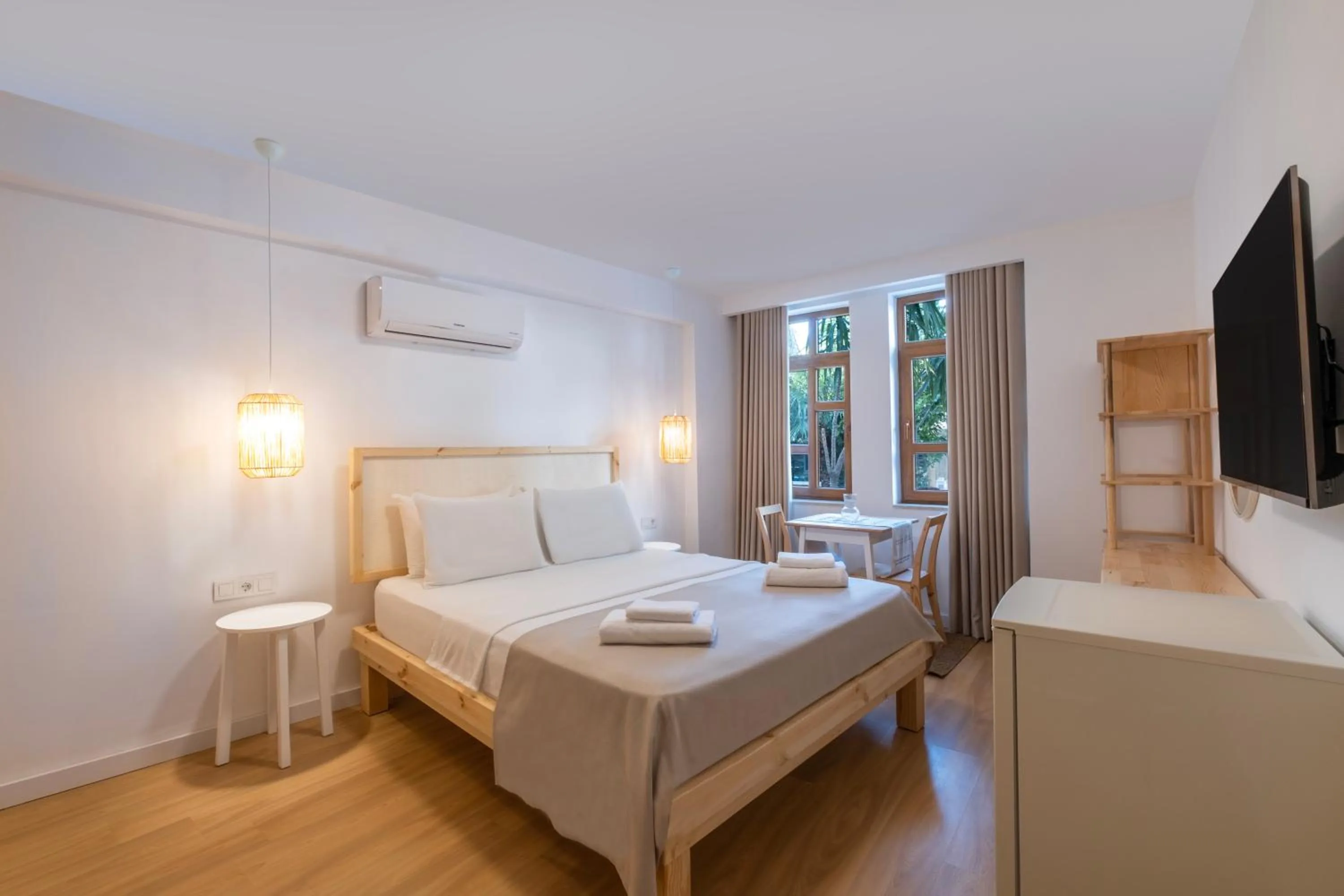 Photo of the whole room, Bed in Audo Studio