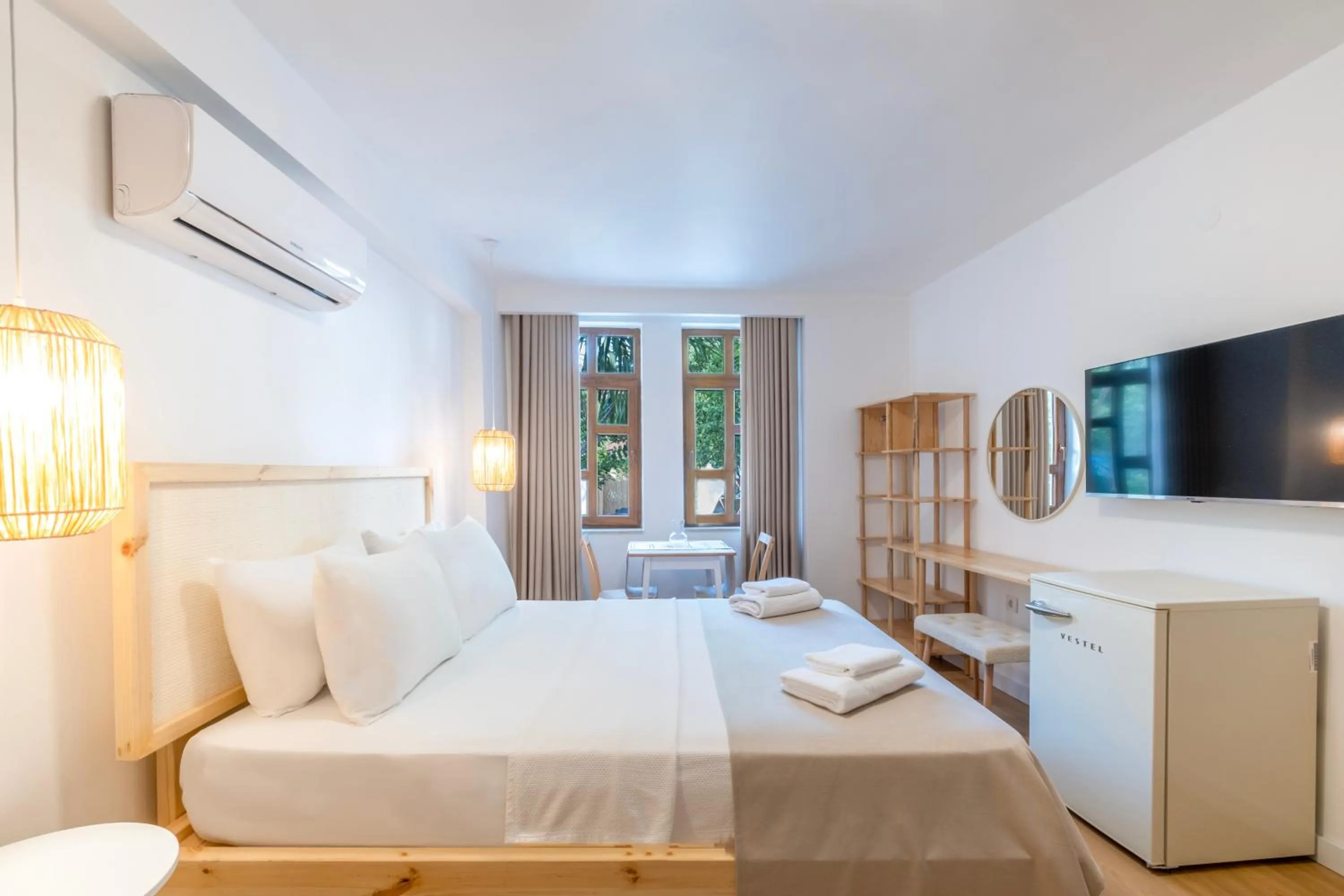 Photo of the whole room, Bed in Audo Studio