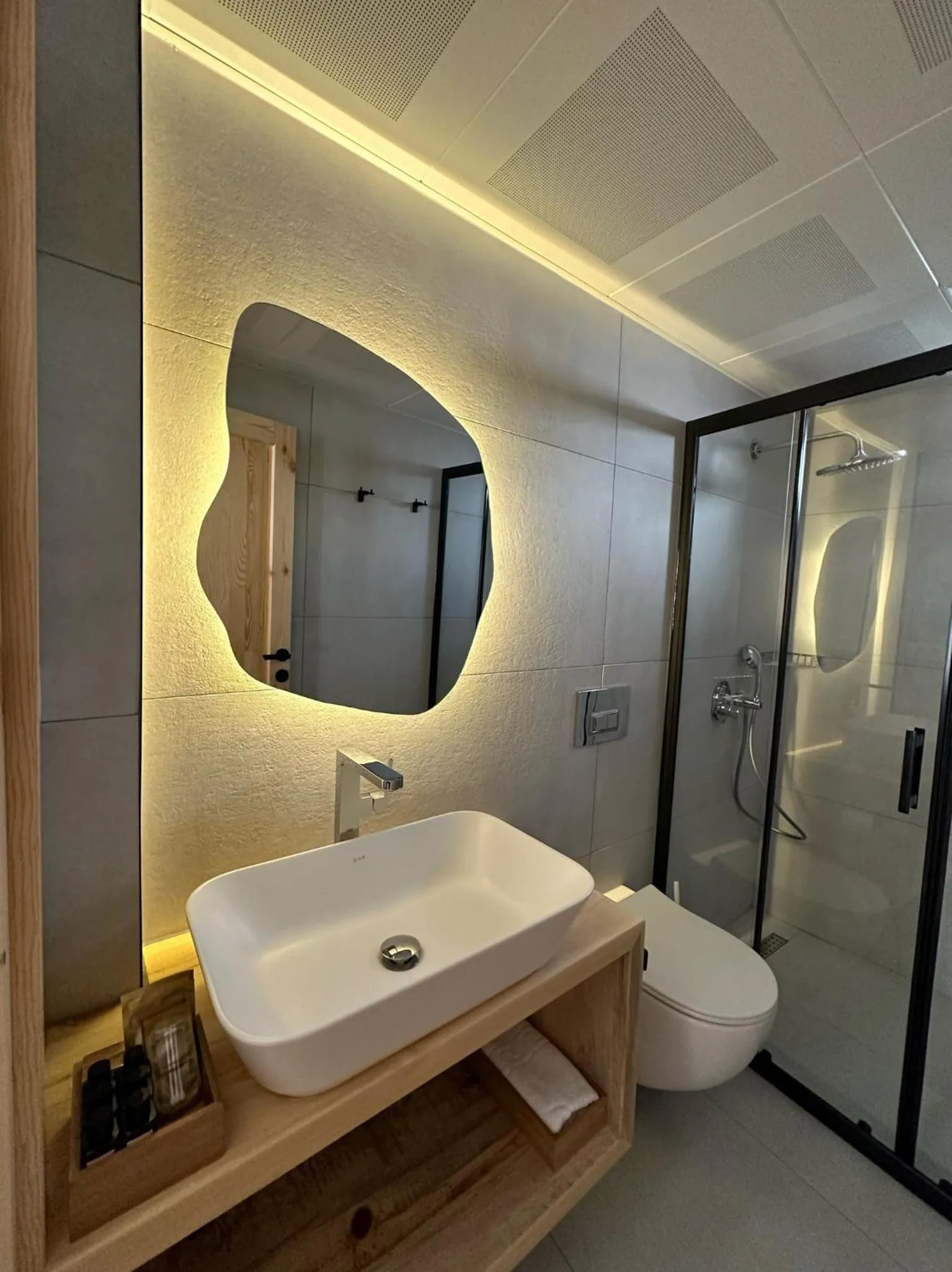 Shower in Audo Studio