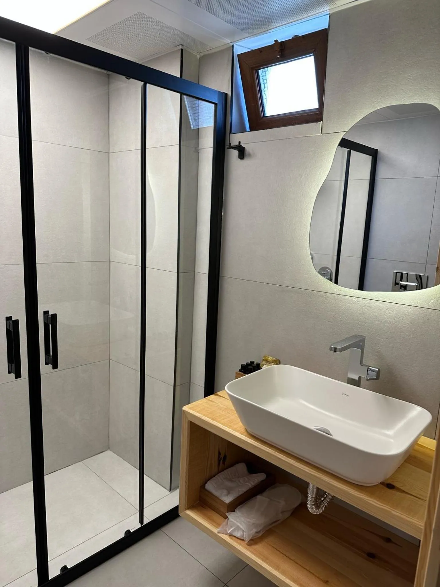 Shower in Audo Studio