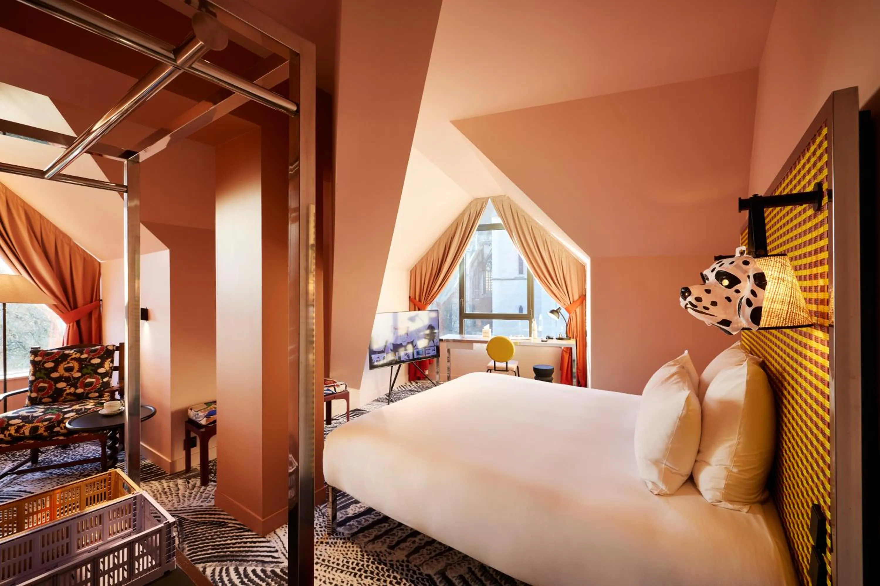 Bed in Mama Shelter Dijon