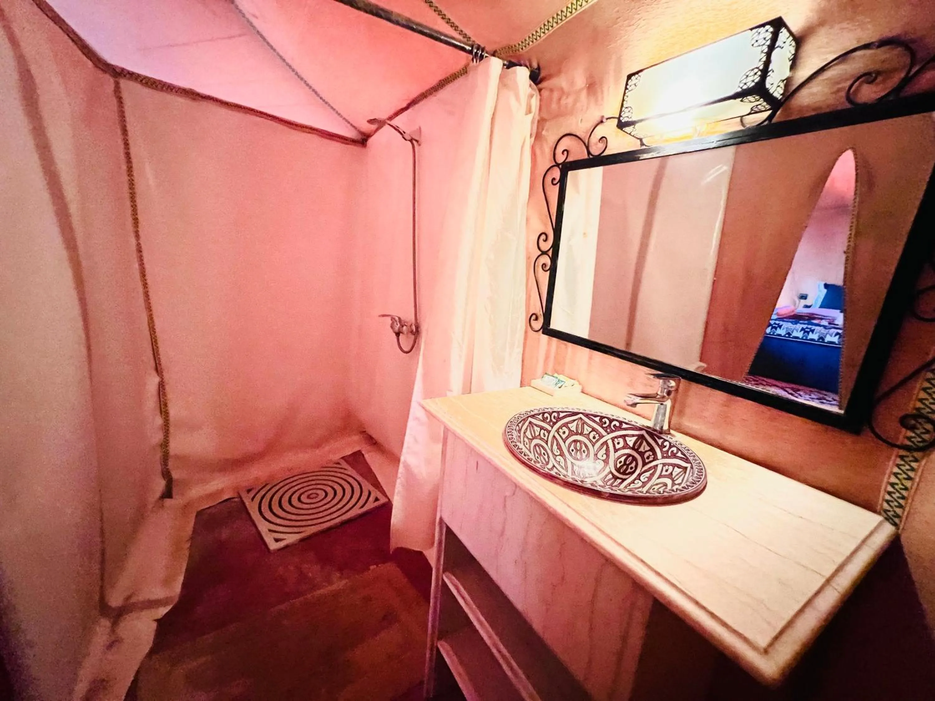 Bathroom in Horaz Merzouga Camp