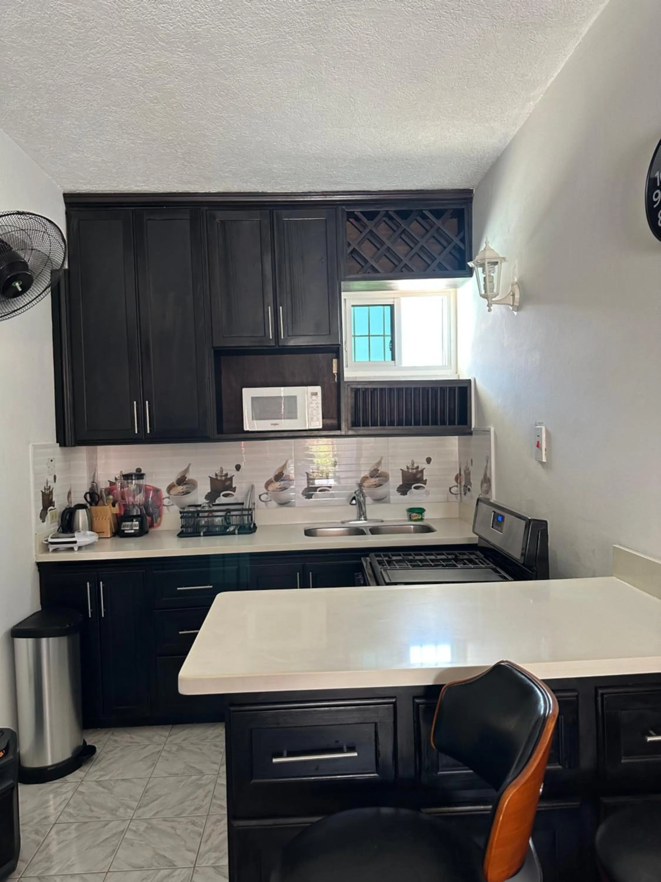 Kitchen or kitchenette in Sleeps2 - Private Pool - King Bed - AirCon