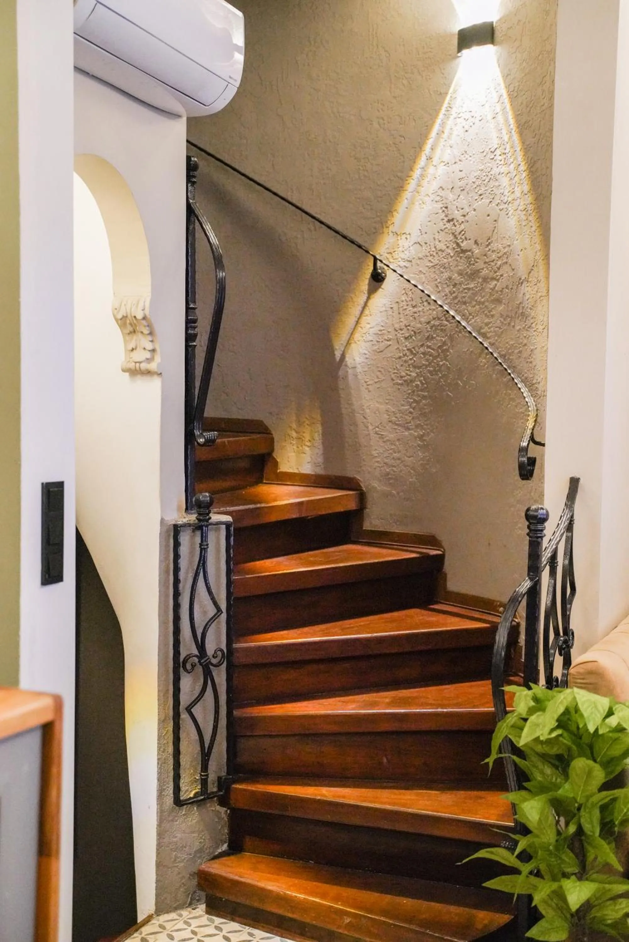 Facade/entrance in The House Company