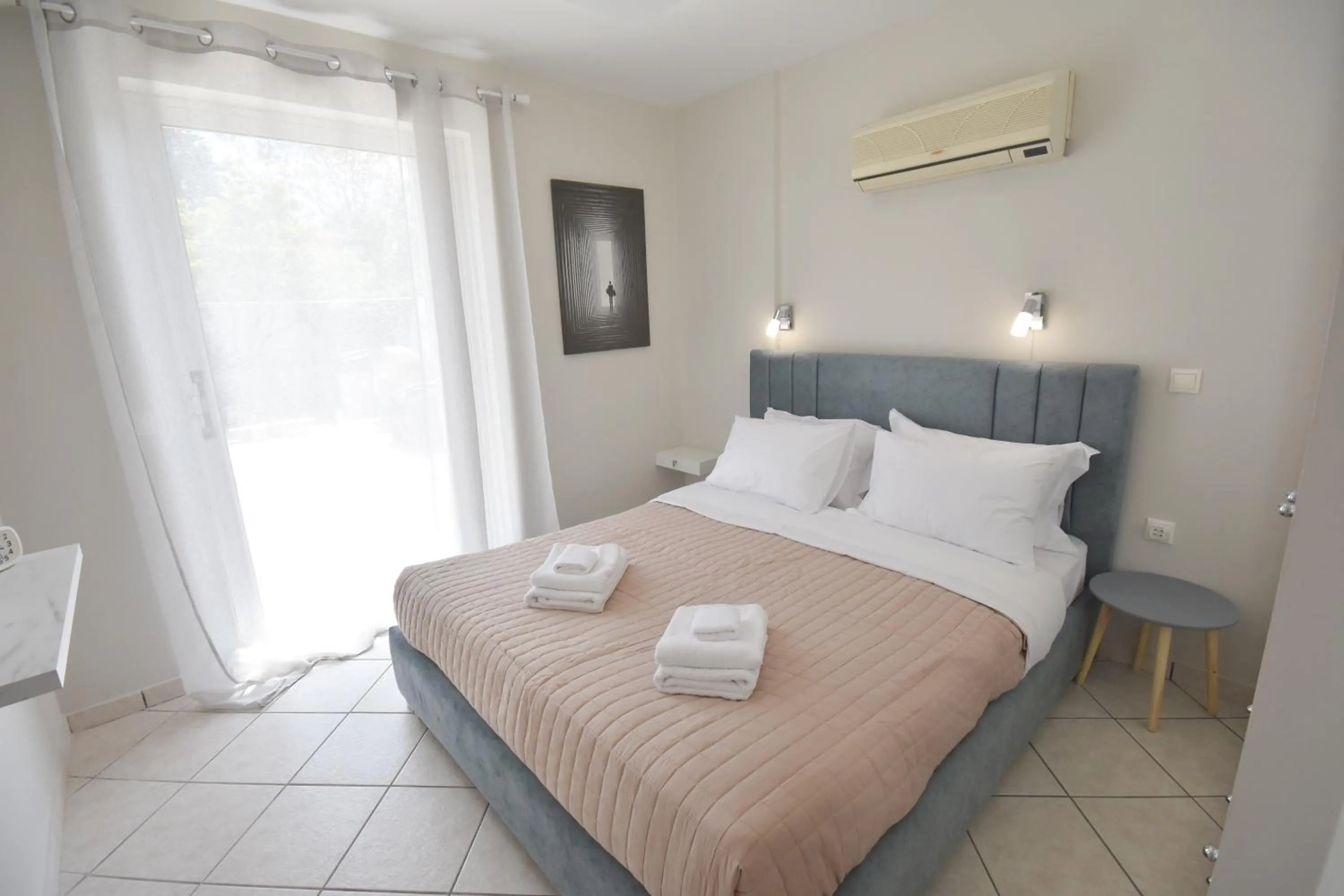 Bed in K&C Rooms- Apartments