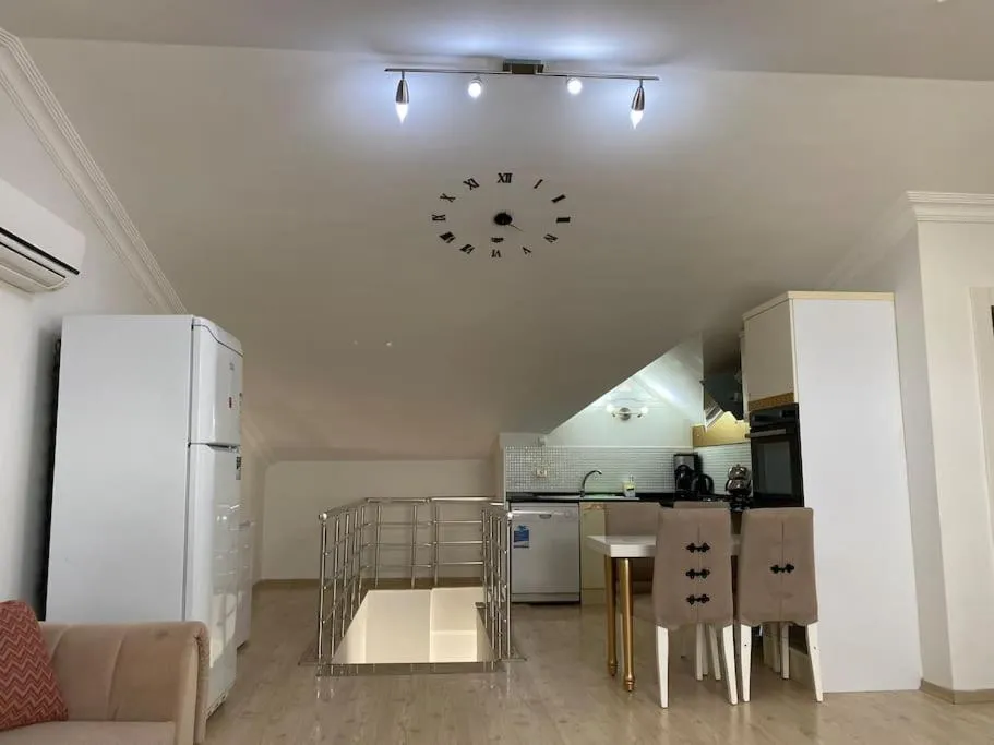 Kitchen or kitchenette in AKBÜK Palace Resıdence