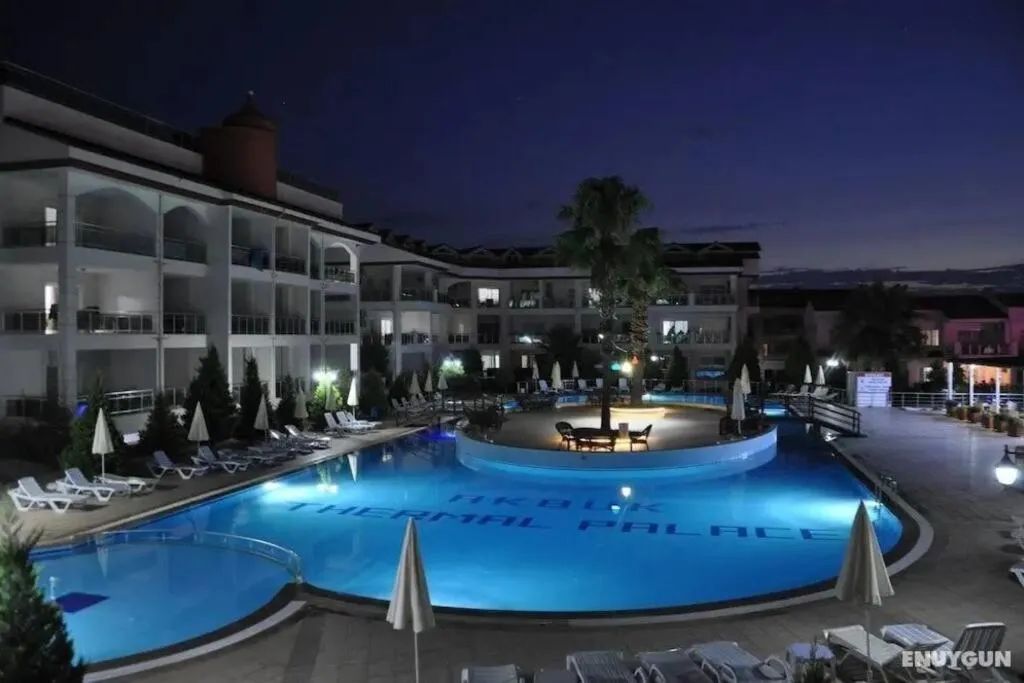 Night in AKBÜK Palace Resıdence