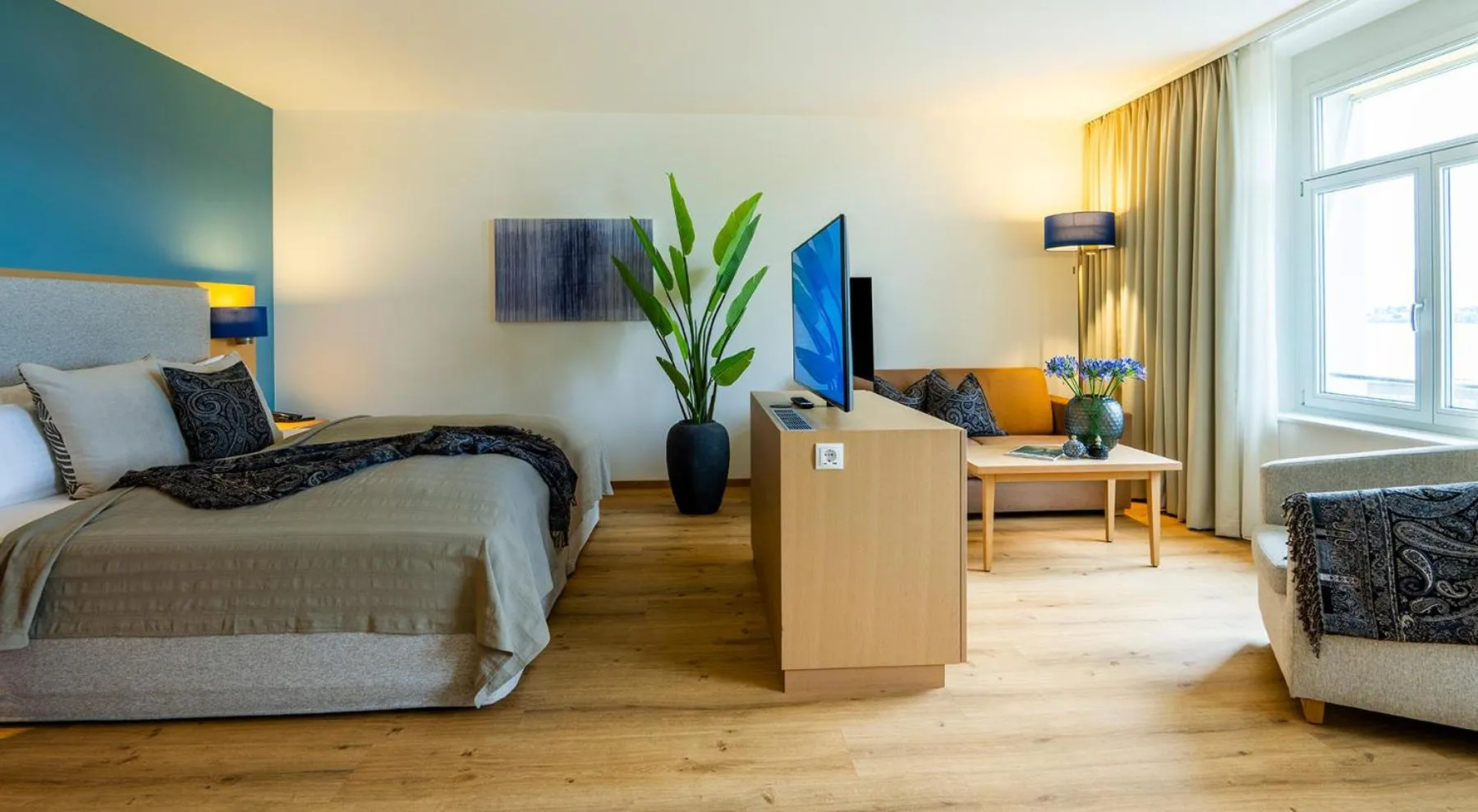 Photo of the whole room, Bed in Seehotel am Kaiserstrand