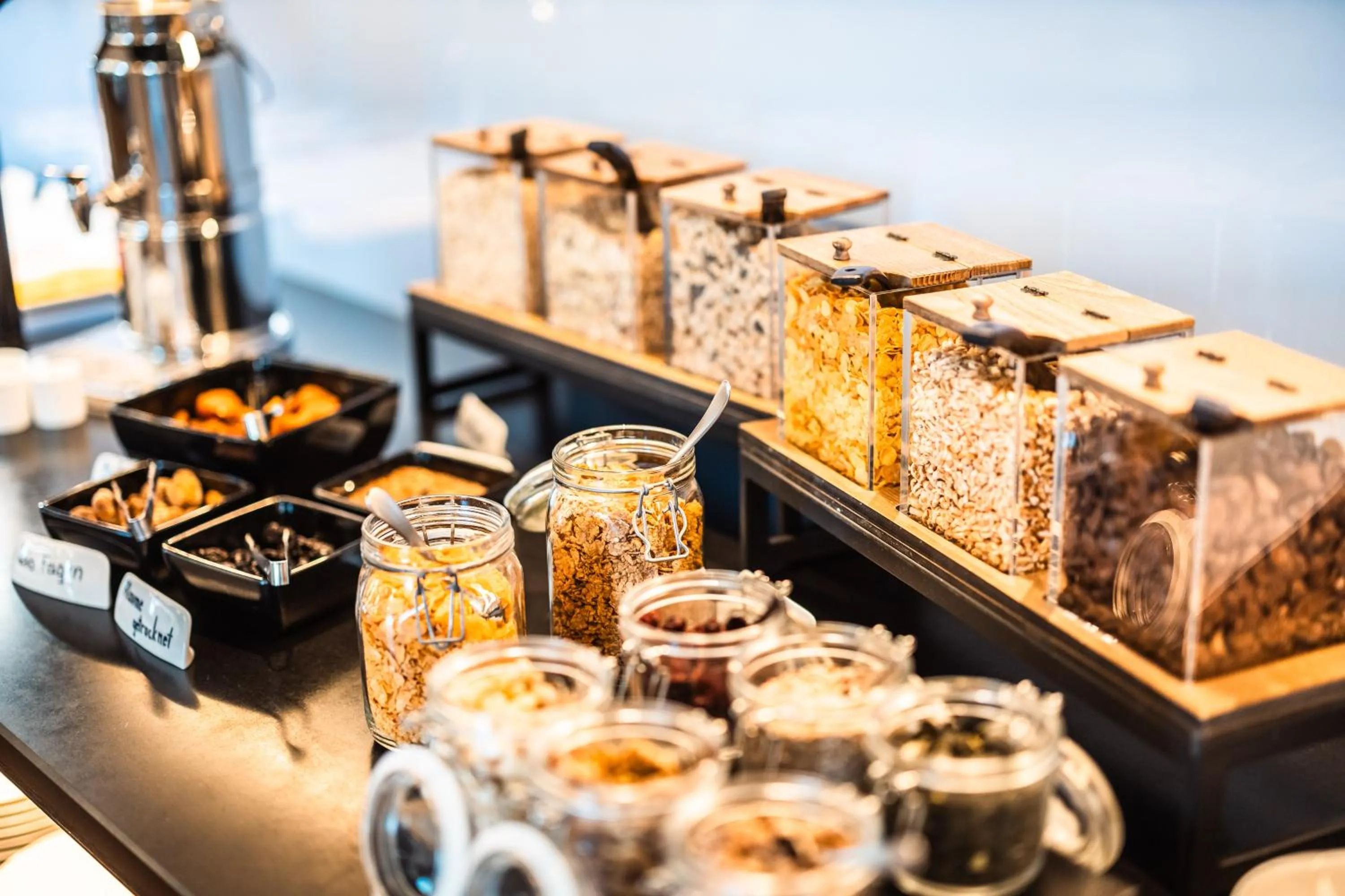 Buffet breakfast in Seehotel am Kaiserstrand