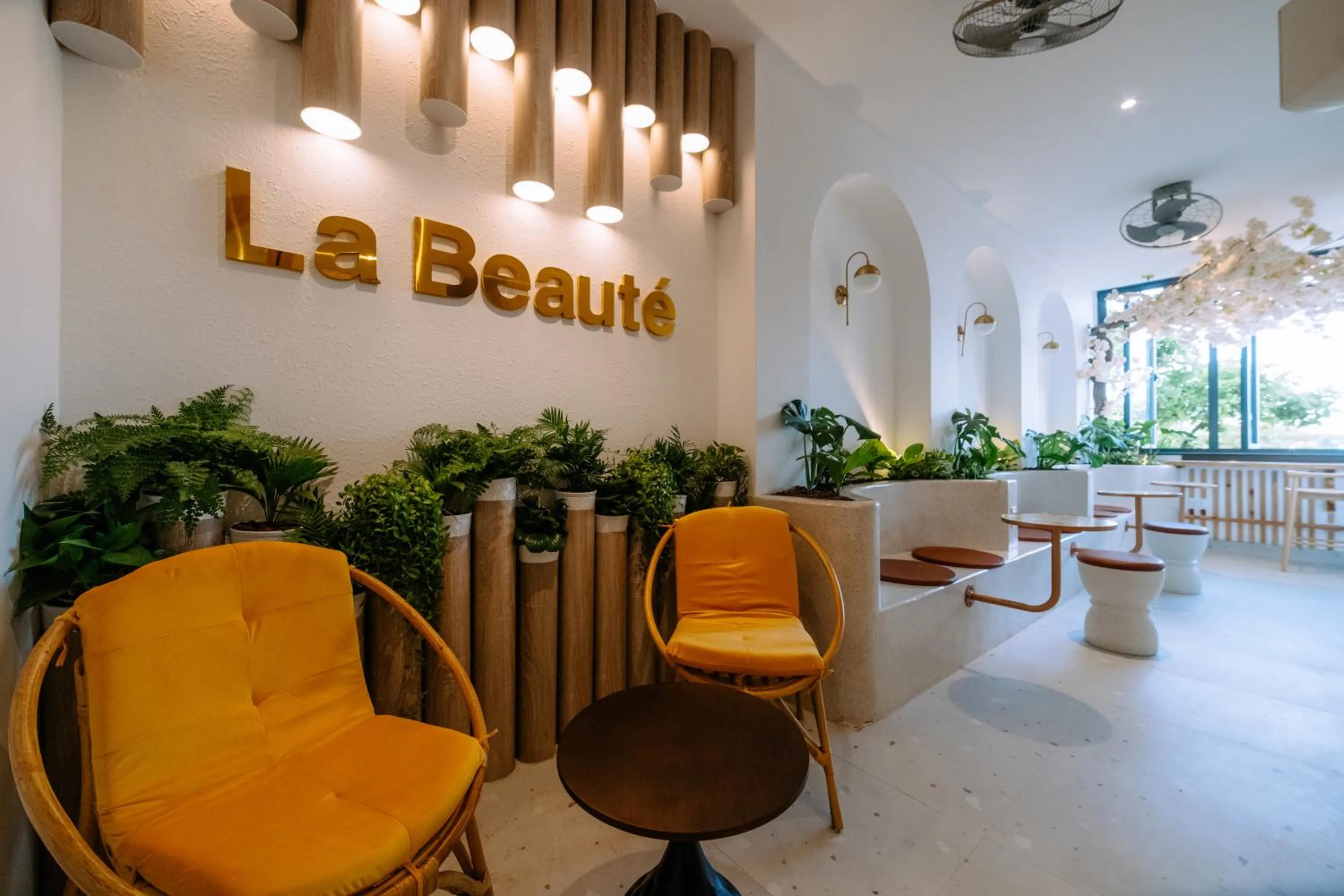 Seating area in La Beaute Hotel - Quy Nhơn