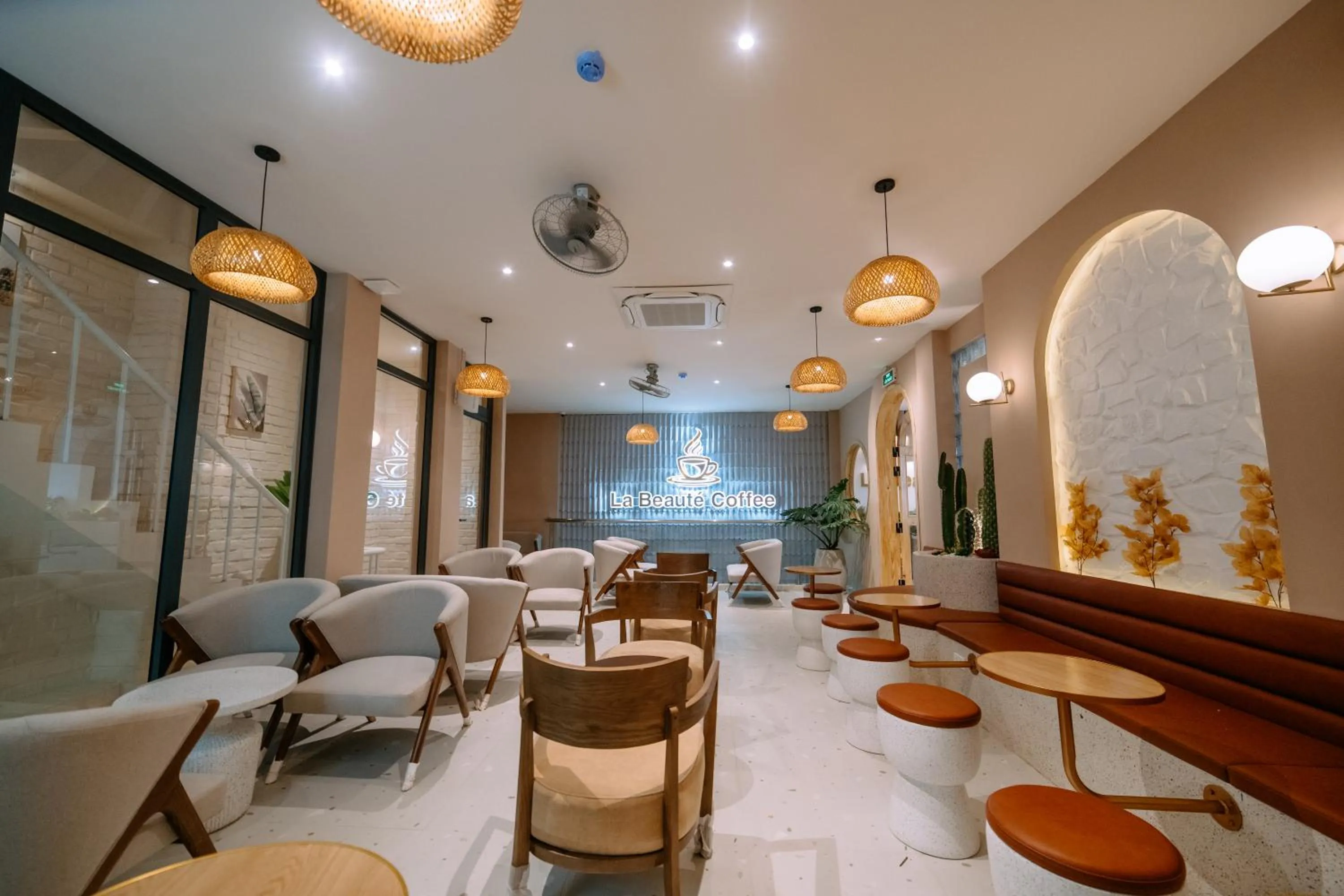 Seating area in La Beaute Hotel - Quy Nhơn