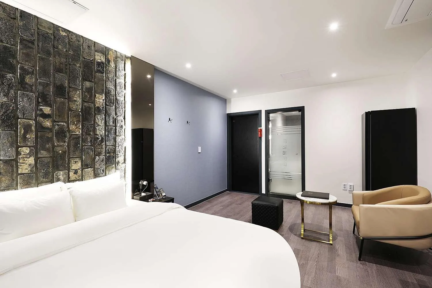 Coffee/tea facilities, Bed in Mariposa Hotel Songtan