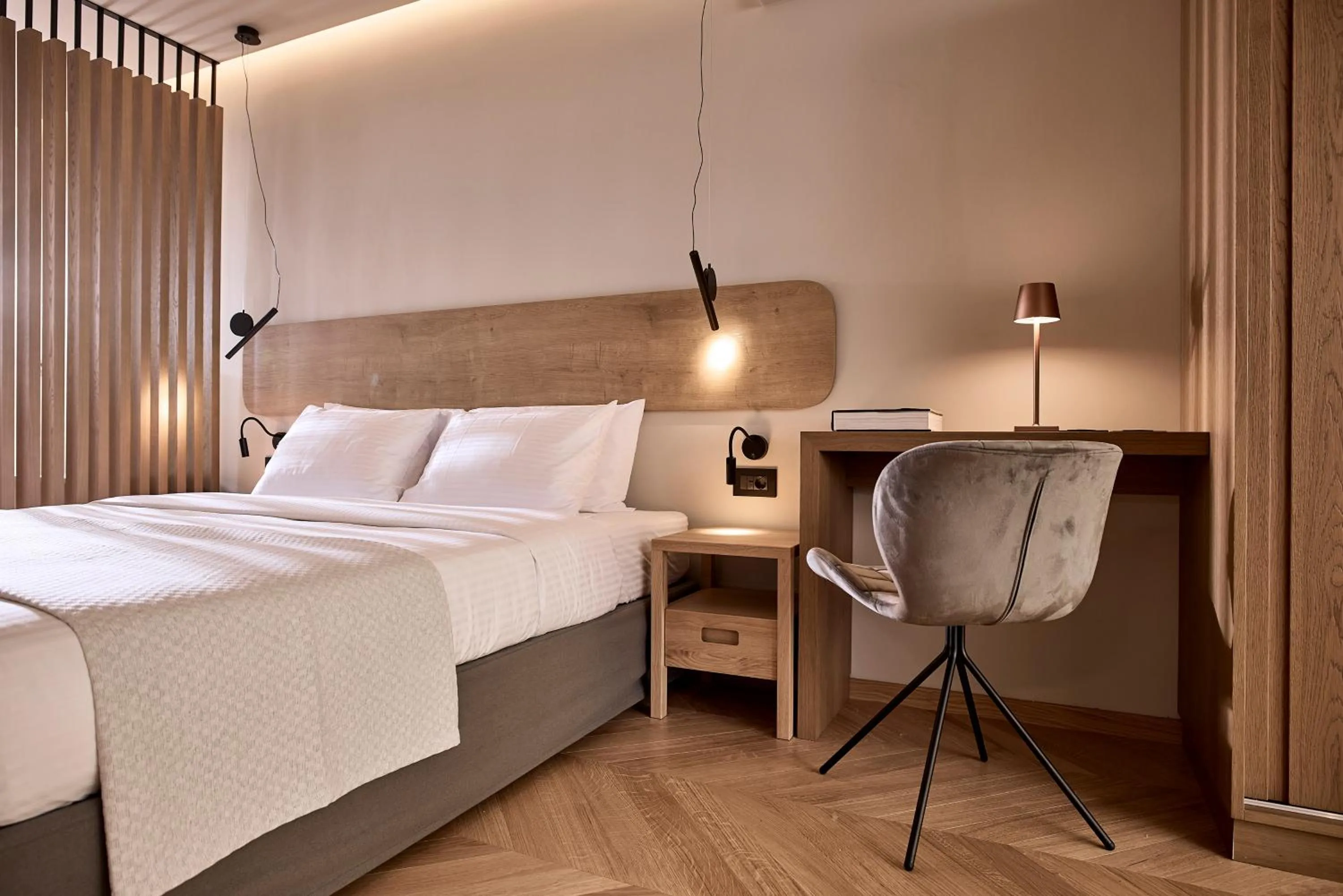 Bedroom, Bed in Cama Luxury Suites Kavouri