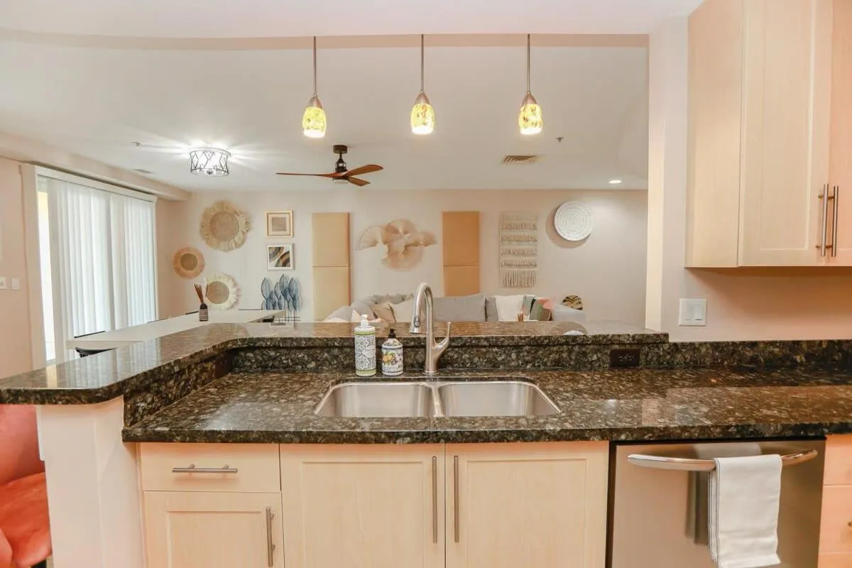 Sojourn Sanctuary Seaside Escape 3 BR