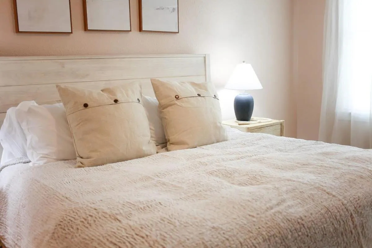 Bed in Sojourn Sanctuary Seaside Escape 3 BR