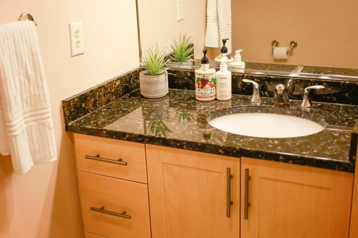 Sojourn Sanctuary Seaside Escape 3 BR