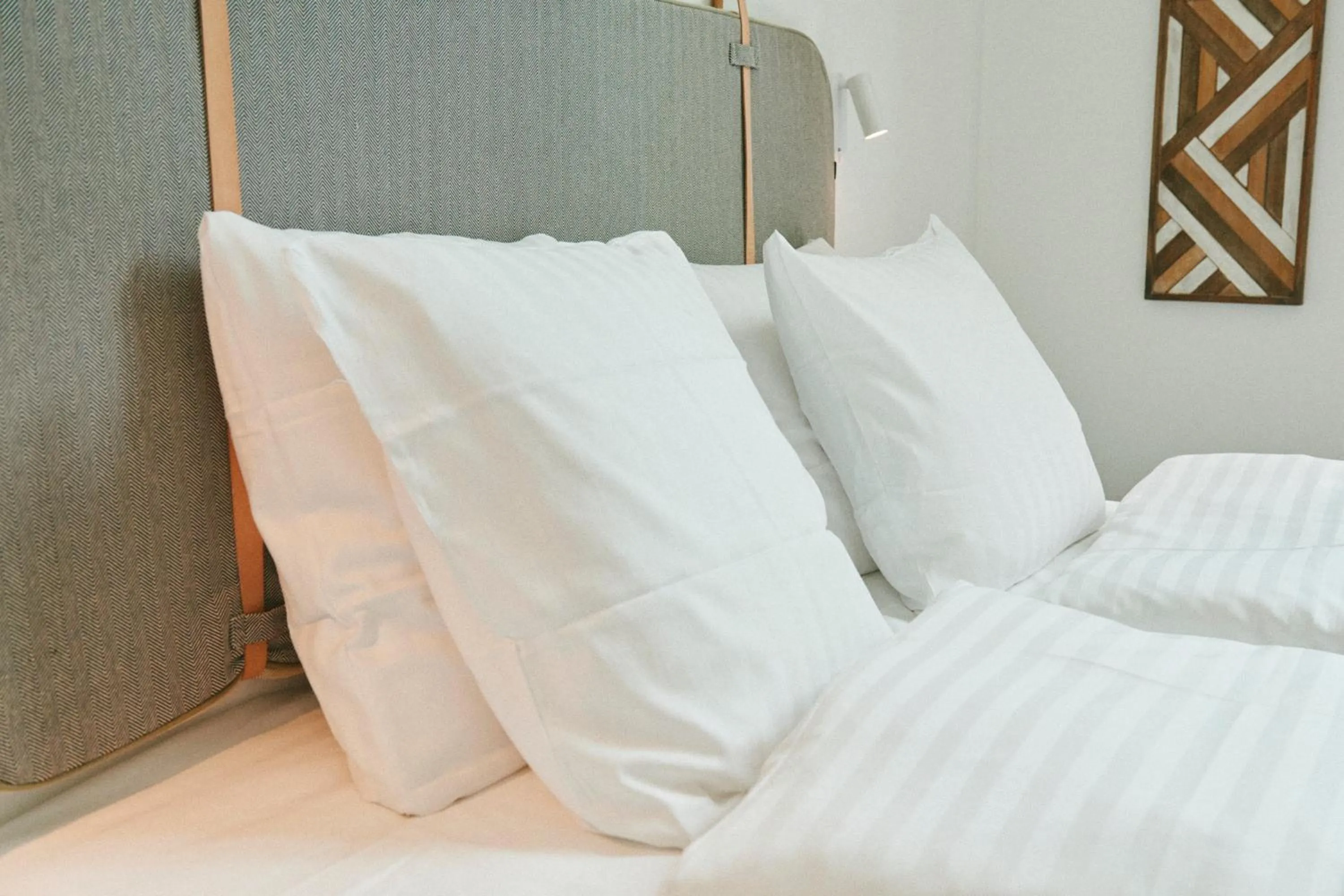 Bed in The Forest apartments by Daniel&Jacob's